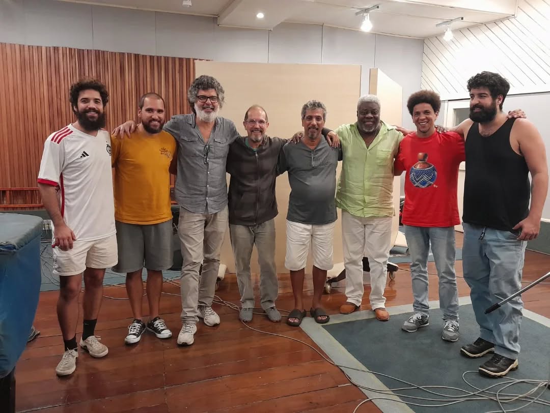 Toda banda abracada Tempo de Samba p